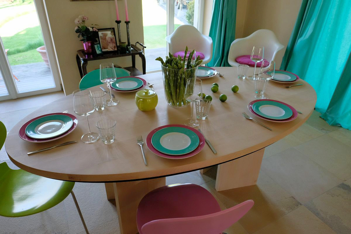 FAVORIT – multifunktionaler Massivholztisch